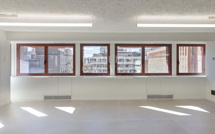 Oficina reformada venta en c/ Tuset