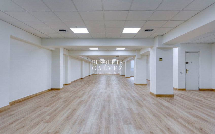 Oficina en venta en Travessera de Les Corts