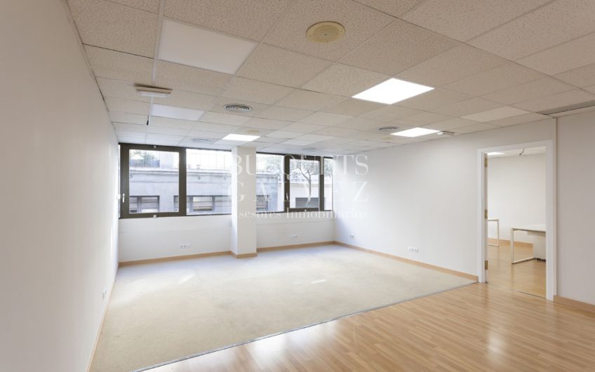 Oficina en alquiler junto a Pg de Gràcia