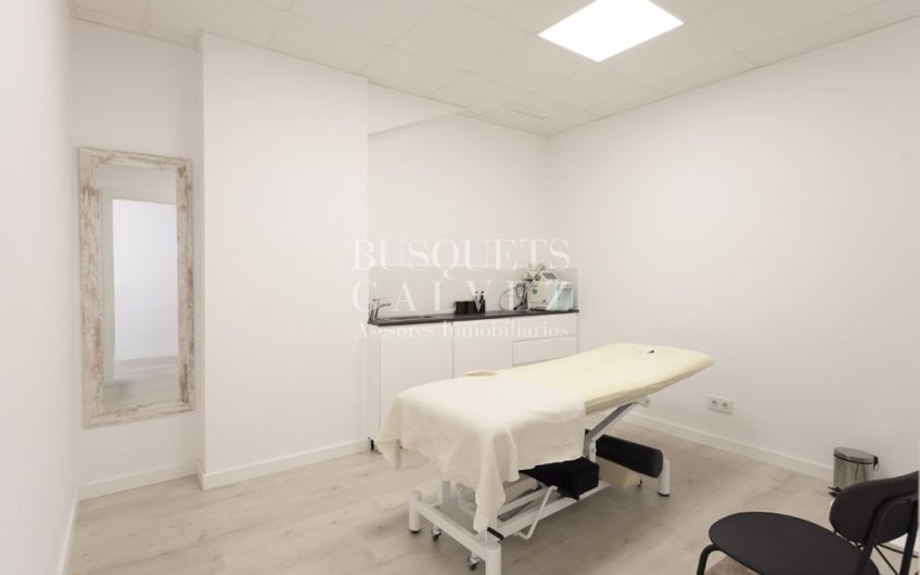 Oficina cerca de Plaça Francesc Macià