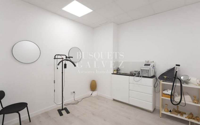 Oficina cerca de Plaça Francesc Macià