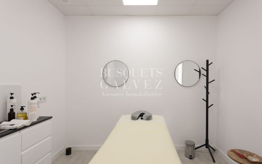 Oficina cerca de Plaça Francesc Macià