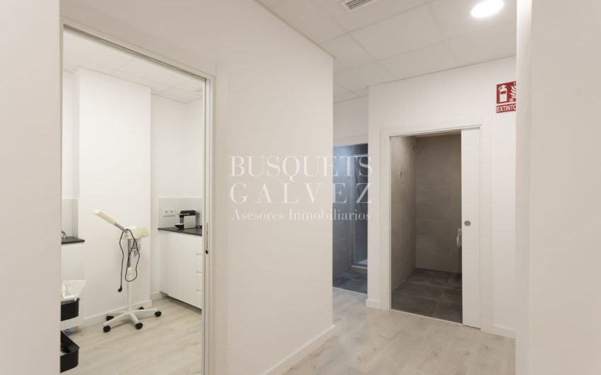 Oficina cerca de Plaça Francesc Macià