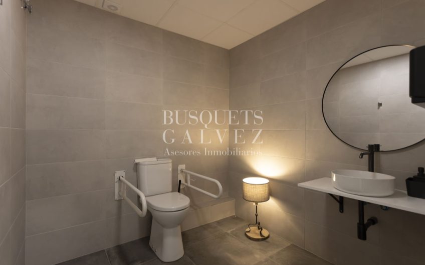 Oficina cerca de Plaça Francesc Macià