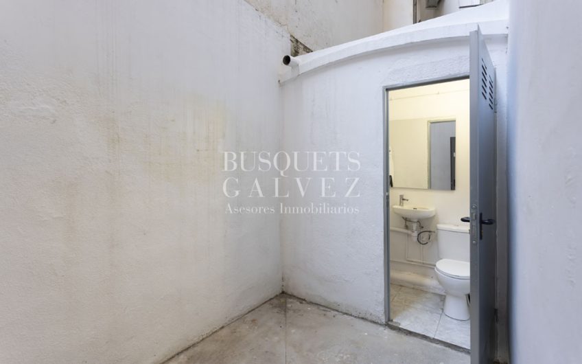 Oficina cerca de Plaça Francesc Macià