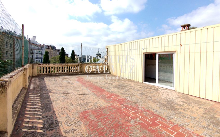 Edificio corporativo junto a Av. Tibidabo